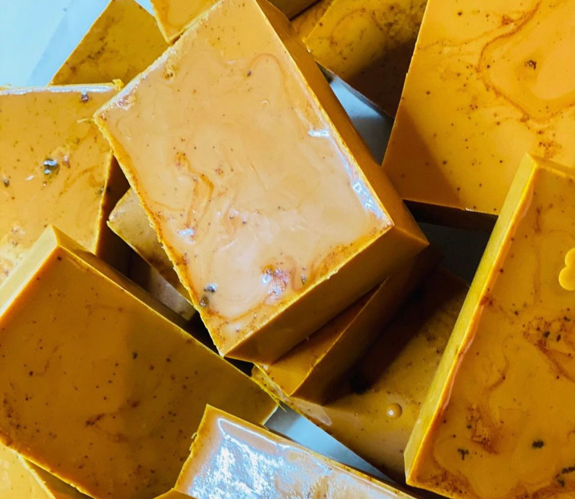 Turmeric Honey Lemon Body Candy Bar